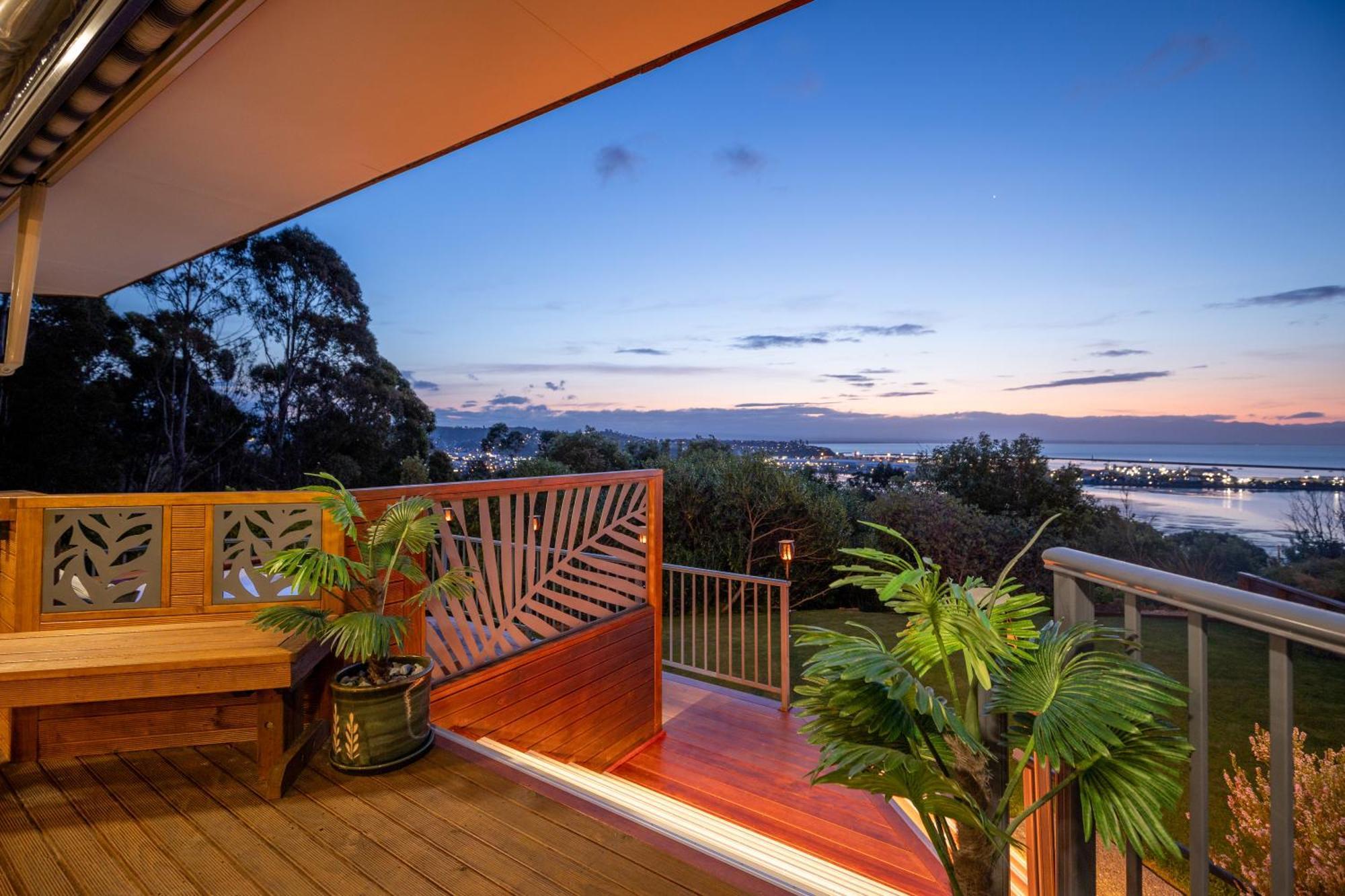 נלסון Twin Peaks Luxury Sea View Villa מראה חיצוני תמונה
